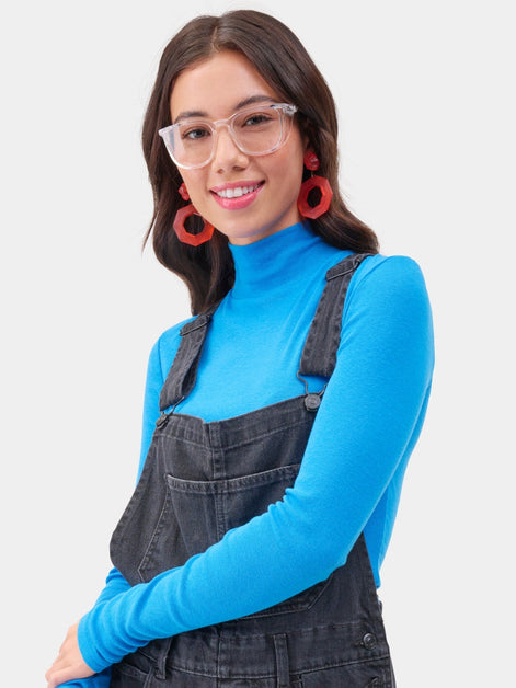 Model wearing Stoggles Square safety glasses.